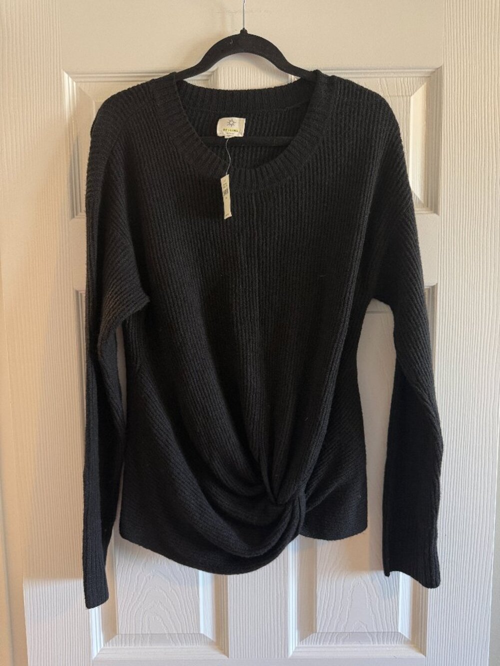NWT Offline by Aerie Black Twist Front Sweater Size L